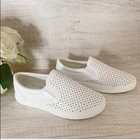 NEW Zoey Slip On Shoes- in White - Picture 3 of 6